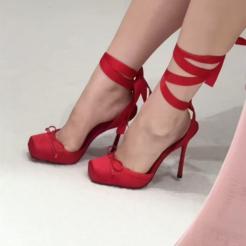 Sepatu Hak Tinggi Merah, Ikat  - Wedding Fx ulasan dan harga