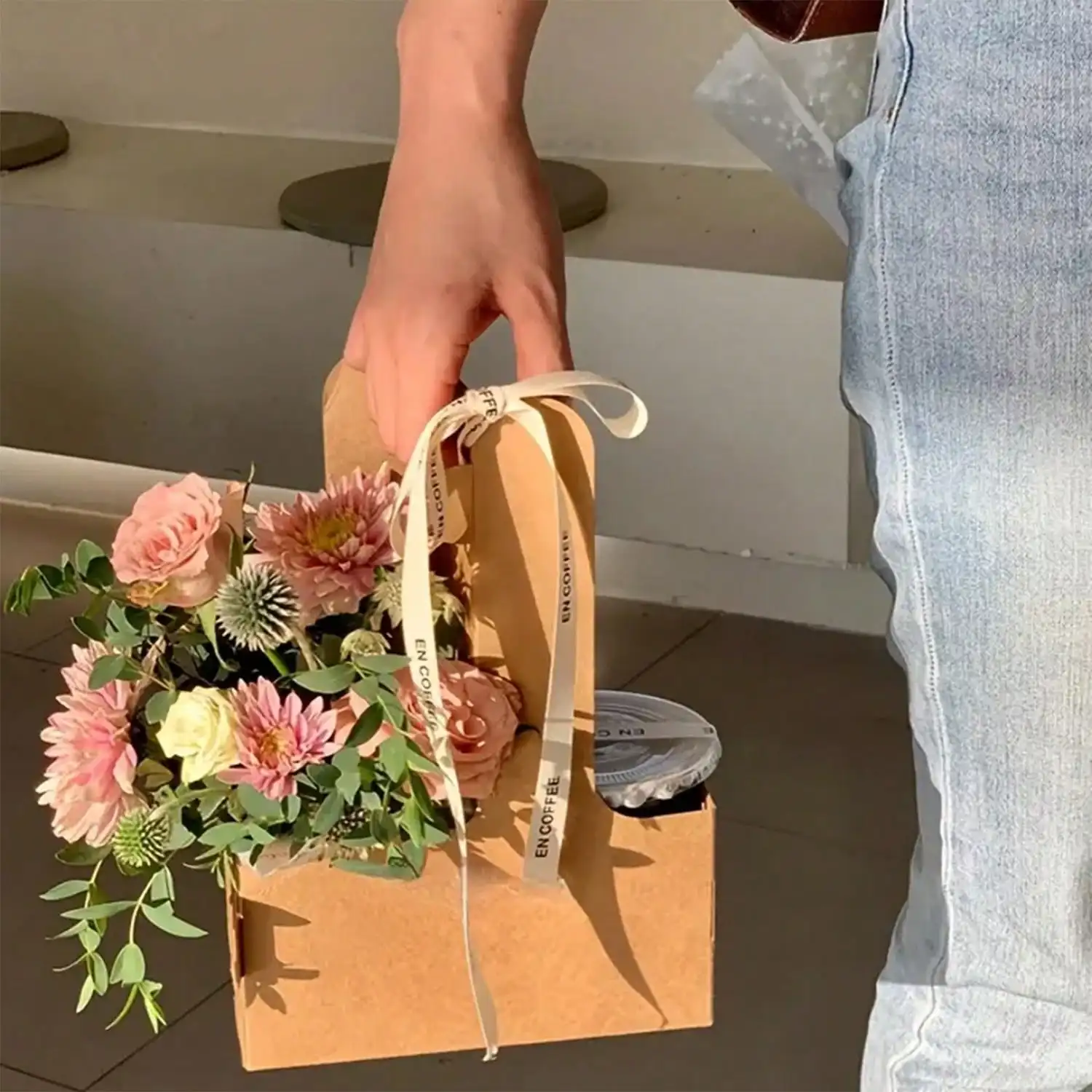 Tas Kado Buket Bunga Kertas Kr - Wedding Hampers ulasan dan harga