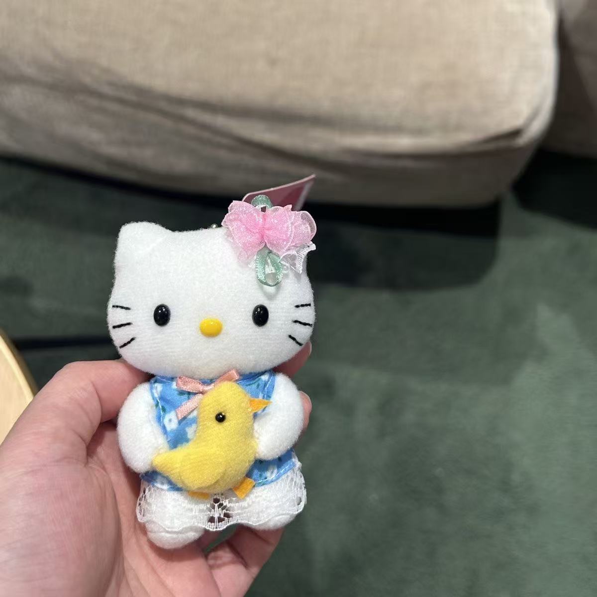 Boneka Hello Kitty Memeluk Beb - Good Floral & Wedding Decor Supply ulasan dan harga